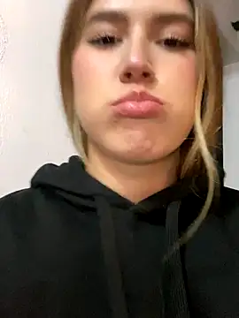 Snapshot of Jimena_White_ chatting on 10-15-25, 05:07 Jimena White online show from 10-15-25, 05:07
