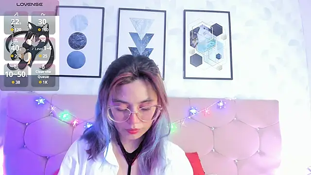 Snapshot of yukki_kuran chatting on 01-23-25, 02:12 yukki kuran online show from 01-23-25, 02:12