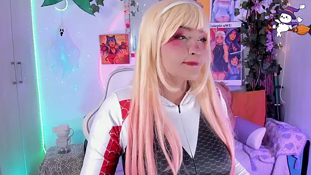 Snapshot of cutepie_uwu_ chatting on 12-05-25, 12:30 cutepie uwu online show from 12-05-25, 12:30