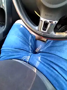 Snapshot of Cum991 chatting on 06-27-26, 05:29 Cum991 online show from 06-27-26, 05:29