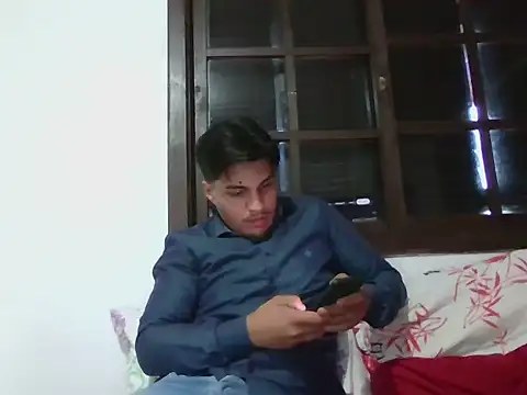 Snapshot of Rmst chatting on 10-21-25, 09:04 Rmst online show from 10-21-25, 09:04