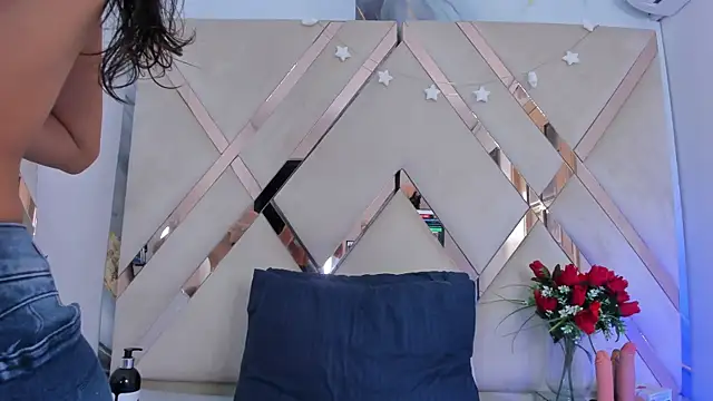 ninaht online show from 11-17-25, 08:25