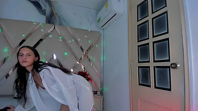 ninaht online show from 12-22-25, 09:01