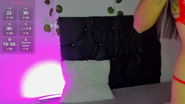 Snapshot of Natasha_by chatting on 12-20-24, 01:22 Natasha by online show from 12-20-24, 01:22