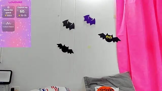 Snapshot of Natasha_by chatting on 10-11-25, 02:15 Natasha by online show from 10-11-25, 02:15