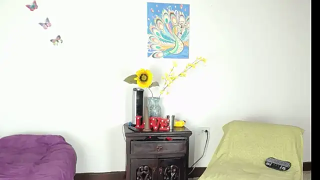 Snapshot of Madison__12 chatting on 12-25-24, 08:07 Madison 12 online show from 12-25-24, 08:07