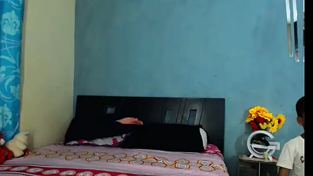 Snapshot of Madison__12 chatting on 03-04-25, 03:22 Madison 12 online show from 03-04-25, 03:22