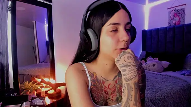 Alice woodville online show from 03-21-25, 04:51