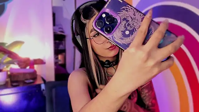 Alice woodville online show from 09-12-25, 09:04