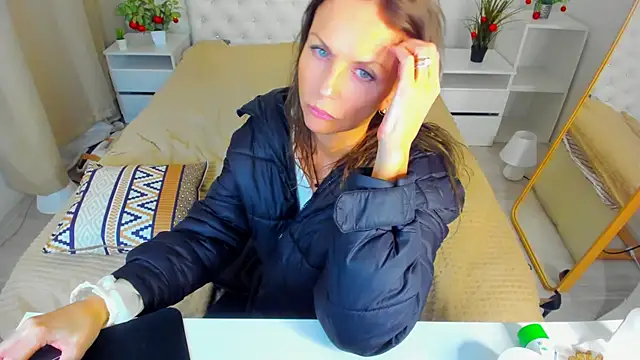 Elizabe th online show from 12-15-24, 05:02