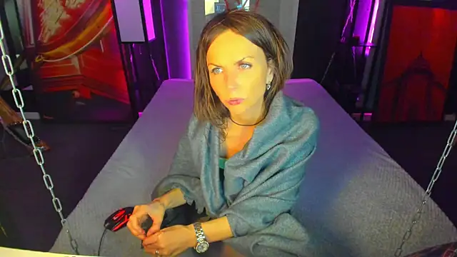 Elizabe th online show from 03-10-25, 10:04