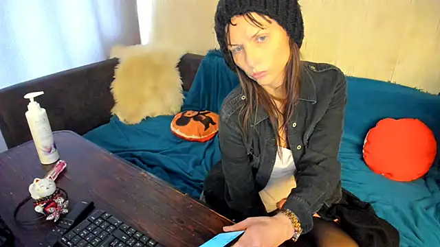 Elizabe th online show from 04-29-26, 09:24