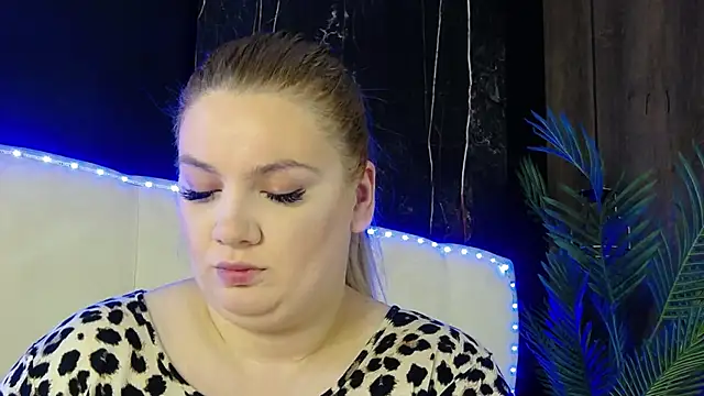 MelanieBrownn online show from 04-27-26, 04:43