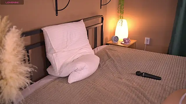  AlinaBailey online show from 01-20-25, 11:35