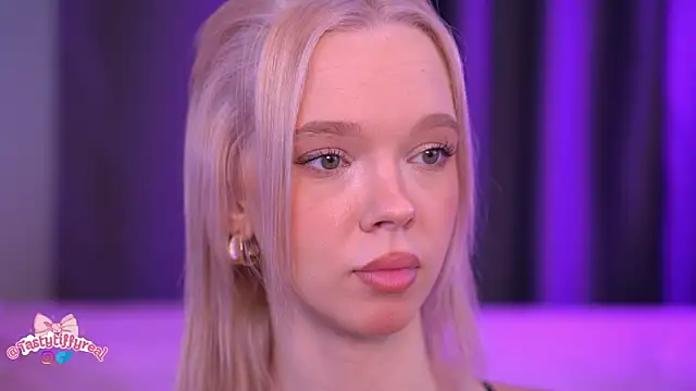 AlinaBailey online show from 05-10-26, 07:35
