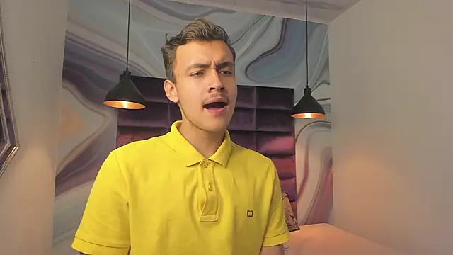 Snapshot of Desmon_Clark chatting on 01-11-25, 06:14 Desmon Clark online show from 01-11-25, 06:14