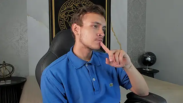 Snapshot of Desmon_Clark chatting on 01-21-25, 07:39 Desmon Clark online show from 01-21-25, 07:39