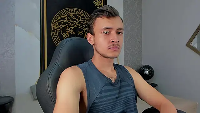 Snapshot of Desmon_Clark chatting on 01-24-25, 09:15 Desmon Clark online show from 01-24-25, 09:15