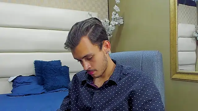 Snapshot of Desmon_Clark chatting on 01-30-25, 10:08 Desmon Clark online show from 01-30-25, 10:08