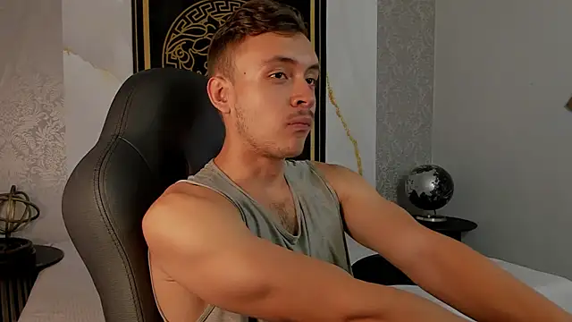 Snapshot of Desmon_Clark chatting on 02-26-25, 04:47 Desmon Clark online show from 02-26-25, 04:47