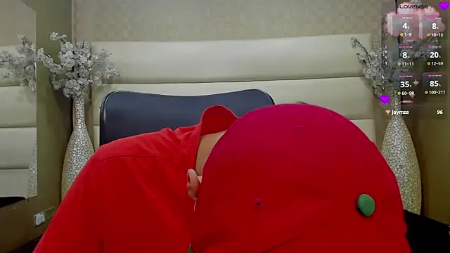 Snapshot of Desmon_Clark chatting on 03-15-25, 11:28 Desmon Clark online show from 03-15-25, 11:28