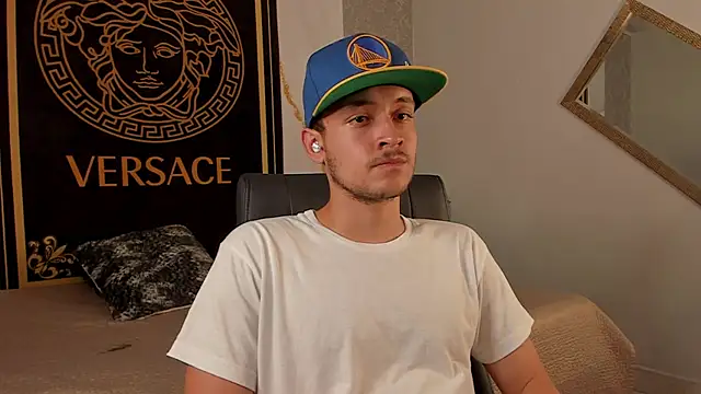 Snapshot of Desmon_Clark chatting on 09-23-25, 09:29 Desmon Clark online show from 09-23-25, 09:29