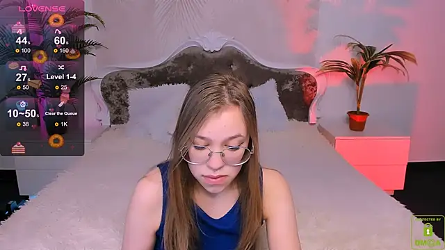 LayriantaVee online show from 01-17-25, 10:11