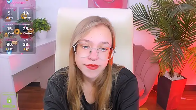 LayriantaVee online show from 09-11-25, 06:13