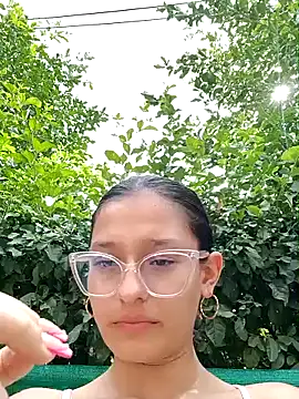 Snapshot of Ary-18 chatting on 03-11-25, 07:47 Ary-18 online show from 03-11-25, 07:47