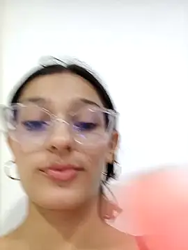 Snapshot of Ary-18 chatting on 03-20-25, 01:37 Ary-18 online show from 03-20-25, 01:37