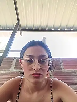 Snapshot of Ary-18 chatting on 09-26-25, 01:59 Ary-18 online show from 09-26-25, 01:59