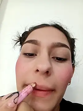 Snapshot of Ary-18 chatting on 10-07-25, 02:14 Ary-18 online show from 10-07-25, 02:14