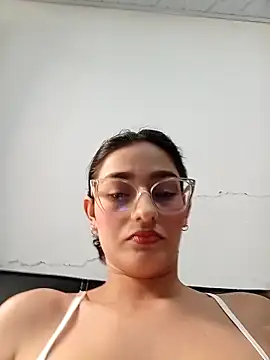 Snapshot of Ary-18 chatting on 10-09-25, 02:15 Ary-18 online show from 10-09-25, 02:15