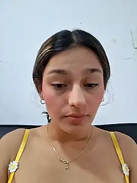 Snapshot of Ary-18 chatting on 02-19-26, 01:40 Ary-18 online show from 02-19-26, 01:40