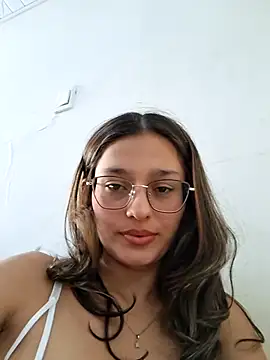 Snapshot of Ary-18 chatting on 02-21-26, 04:30 Ary-18 online show from 02-21-26, 04:30