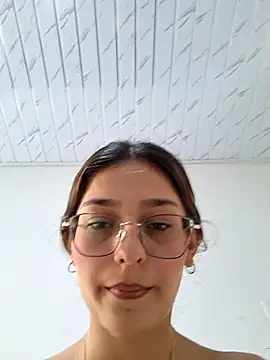 Snapshot of Ary-18 chatting on 03-02-26, 02:02 Ary-18 online show from 03-02-26, 02:02