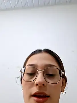 Snapshot of Ary-18 chatting on 03-09-26, 01:48 Ary-18 online show from 03-09-26, 01:48