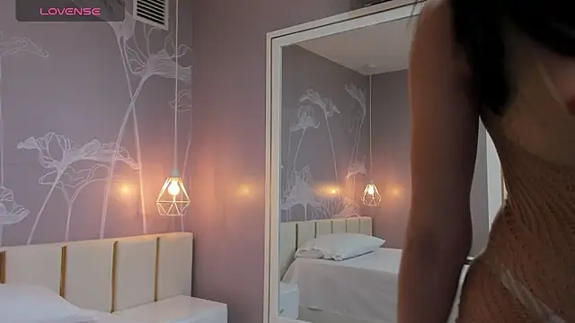 Sensual Sophie  online show from 10-10-25, 11:31