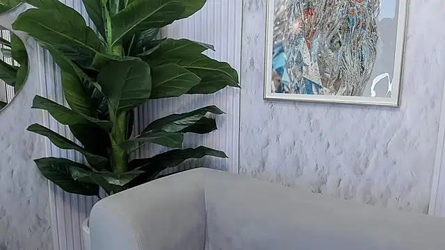 Sensual Sophie  online show from 01-08-26, 11:34