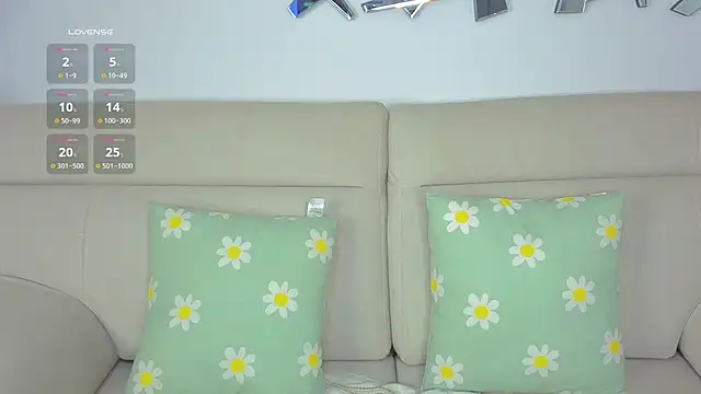 Snapshot of Eliie_Ruizz chatting on 01-06-26, 04:38 Eliie Ruizz online show from 01-06-26, 04:38