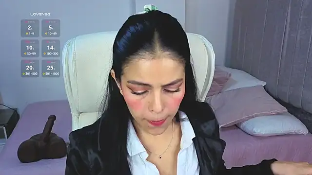 Snapshot of Eliie_Ruizz chatting on 01-07-26, 04:37 Eliie Ruizz online show from 01-07-26, 04:37