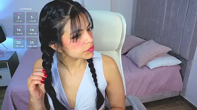 Snapshot of Eliie_Ruizz chatting on 01-10-26, 04:36 Eliie Ruizz online show from 01-10-26, 04:36