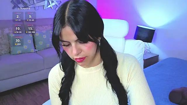 Snapshot of Eliie_Ruizz chatting on 02-21-26, 04:24 Eliie Ruizz online show from 02-21-26, 04:24