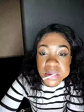 pixie-na online show from 10-27-25, 07:29