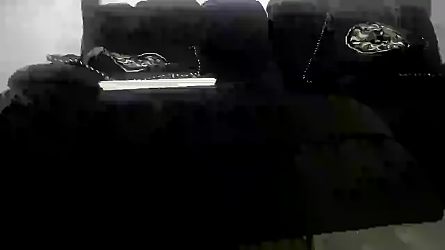 Snapshot of Niquitasparkles chatting on 11-13-25, 06:18 Niquitasparkles online show from 11-13-25, 06:18