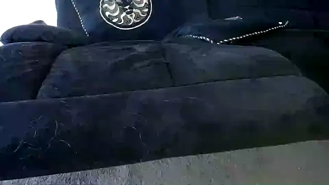 Snapshot of Niquitasparkles chatting on 11-25-25, 03:50 Niquitasparkles online show from 11-25-25, 03:50