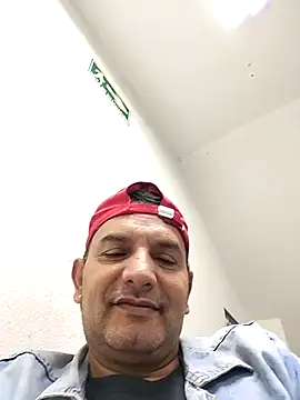 Snapshot of RogueTraveler chatting on 02-17-25, 03:09 RogueTraveler online show from 02-17-25, 03:09