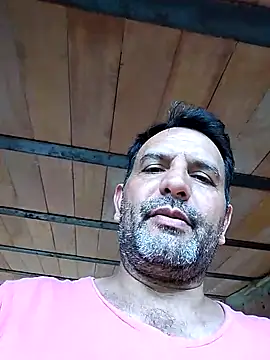 Snapshot of RogueTraveler chatting on 02-23-25, 06:23 RogueTraveler online show from 02-23-25, 06:23