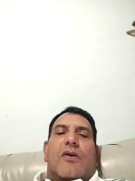 Snapshot of RogueTraveler chatting on 03-03-25, 02:58 RogueTraveler online show from 03-03-25, 02:58