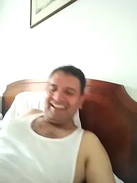 Snapshot of RogueTraveler chatting on 03-03-25, 02:26 RogueTraveler online show from 03-03-25, 02:26